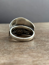 Load image into Gallery viewer, Large size 10 winged sacred symbol shield ring
