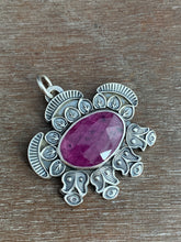 Load image into Gallery viewer, Purple/Pink Sapphire Pendant