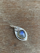 Load image into Gallery viewer, Labradorite charm