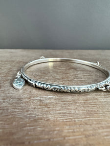 Sterling silver patterned Jingle bangle