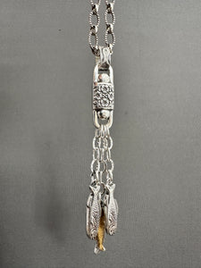 Three fishes pendant