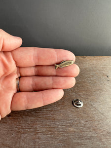 Fish pin, lapel pin, scatter pin