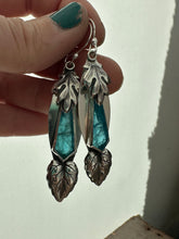 Load image into Gallery viewer, Apatite Earrings with Leaves
