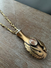 Load image into Gallery viewer, Unique Brass Twist Chain
