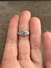 Load image into Gallery viewer, Fish Ring
