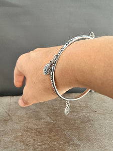 Sterling silver patterned Jingle bangle