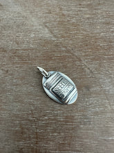 Load image into Gallery viewer, A gardeners charm
