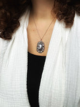 Load image into Gallery viewer, Botswana agate and feathers pendant
