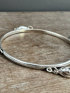 Sterling silver patterned Jingle bangle