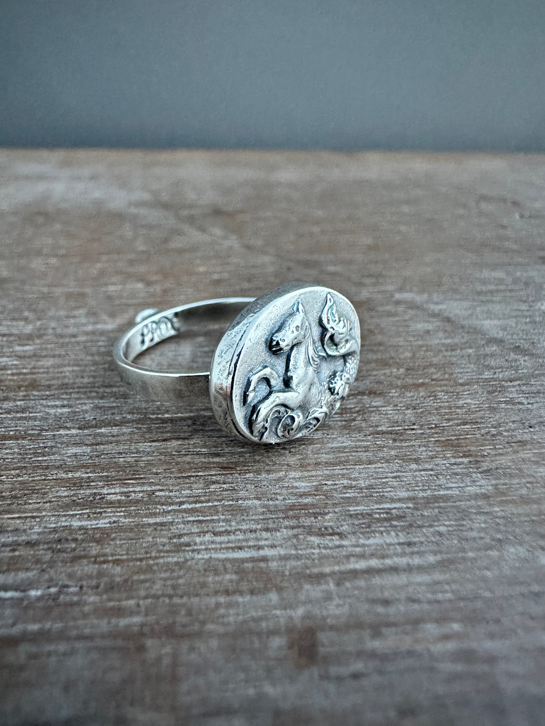 Hippocampus ring - size 7.25