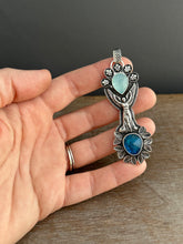 Load image into Gallery viewer, Angel with Aquamarine and Apatite
