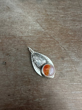 Load image into Gallery viewer, Dragon Vein  Agate pendant
