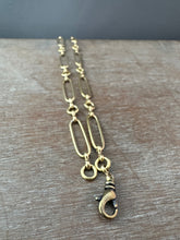 Load image into Gallery viewer, Brass paper clip chain
