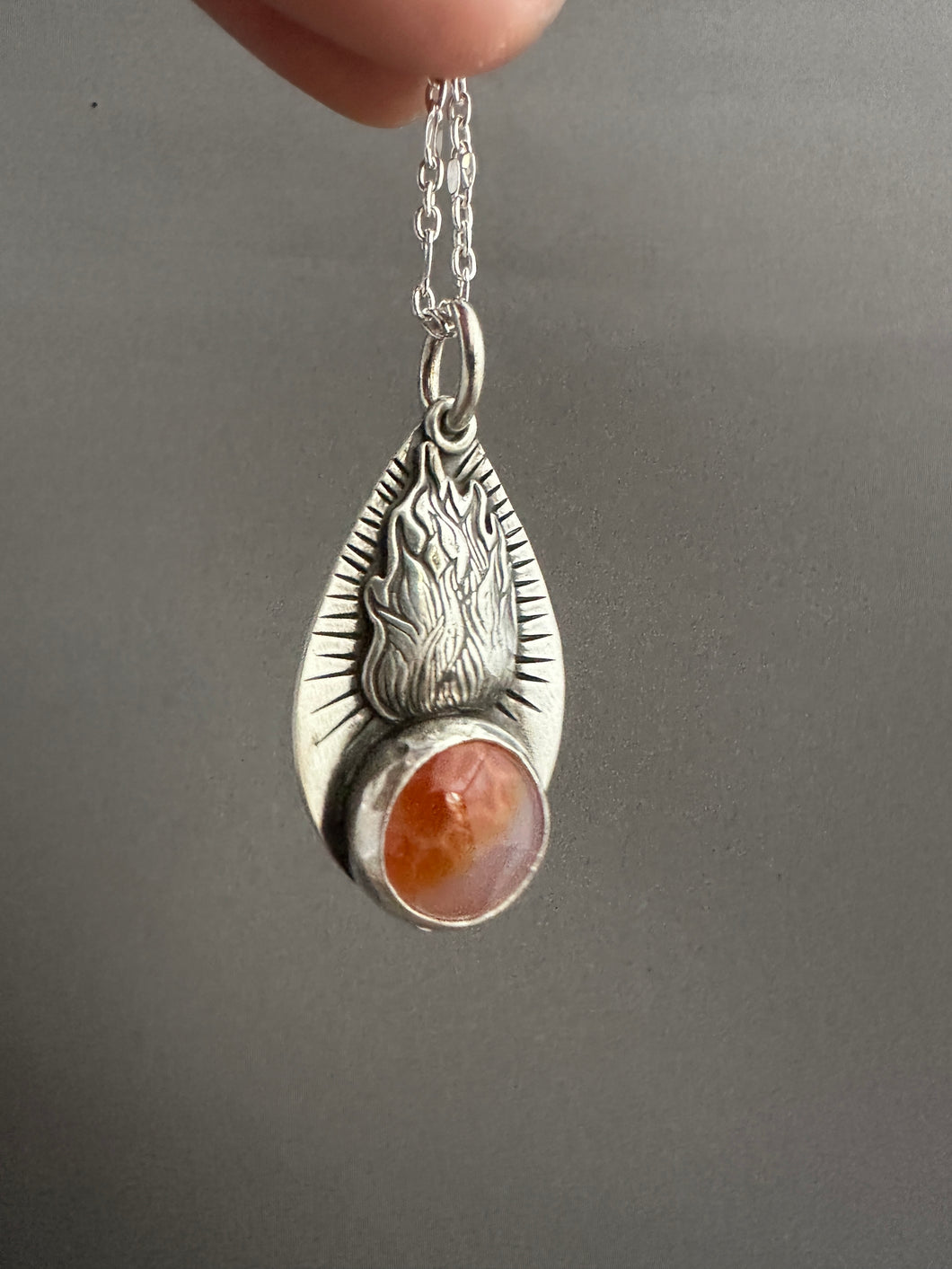 Dragon Vein  Agate pendant