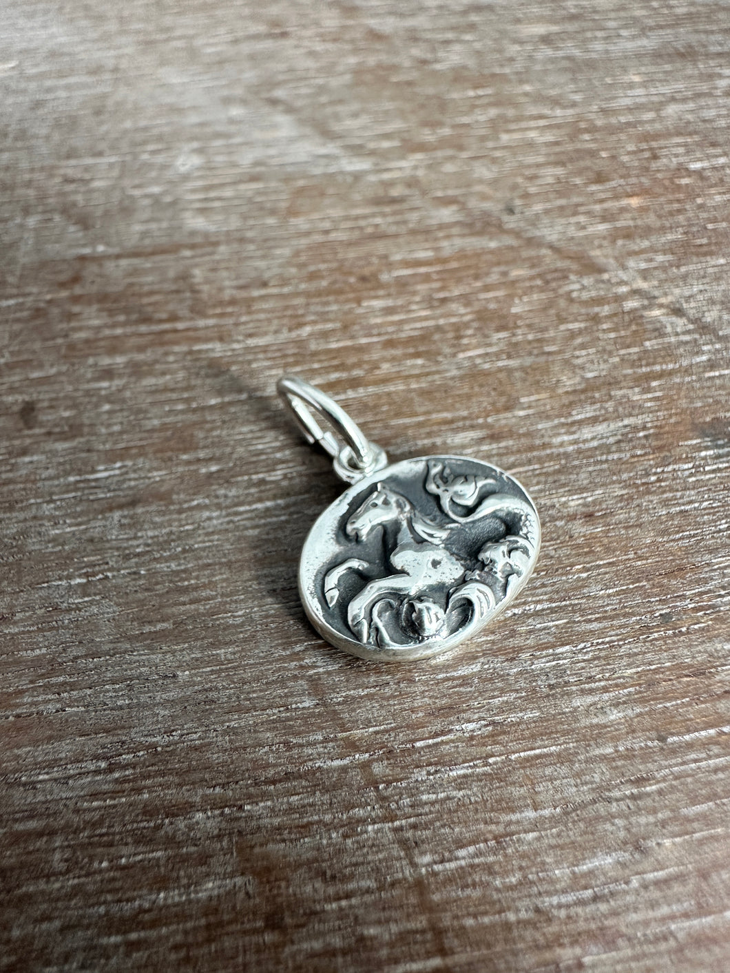 Hippocampus pendant #1