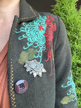 Load image into Gallery viewer, Fairy stone Pendant/Brooch with green gemstones
