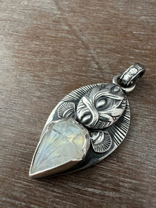 Carved moonstone medallion