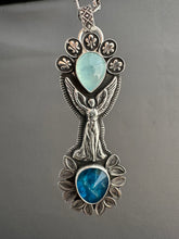 Load image into Gallery viewer, Angel with Aquamarine and Apatite

