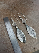 Load image into Gallery viewer, Leaf earrings
