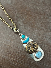 Load image into Gallery viewer, Unique Brass Twist Chain
