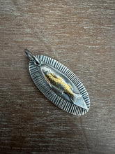 Load image into Gallery viewer, Golden Fish 5
