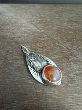 Load image into Gallery viewer, Dragon Vein  Agate pendant
