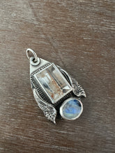Load image into Gallery viewer, Quartz wing necklace
