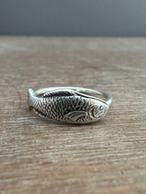 Load image into Gallery viewer, Fish Ring
