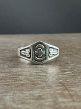 Load image into Gallery viewer, Cross ring
