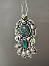 Load image into Gallery viewer, Cloisonné glass enamel pendant with serpentines and green fluorite
