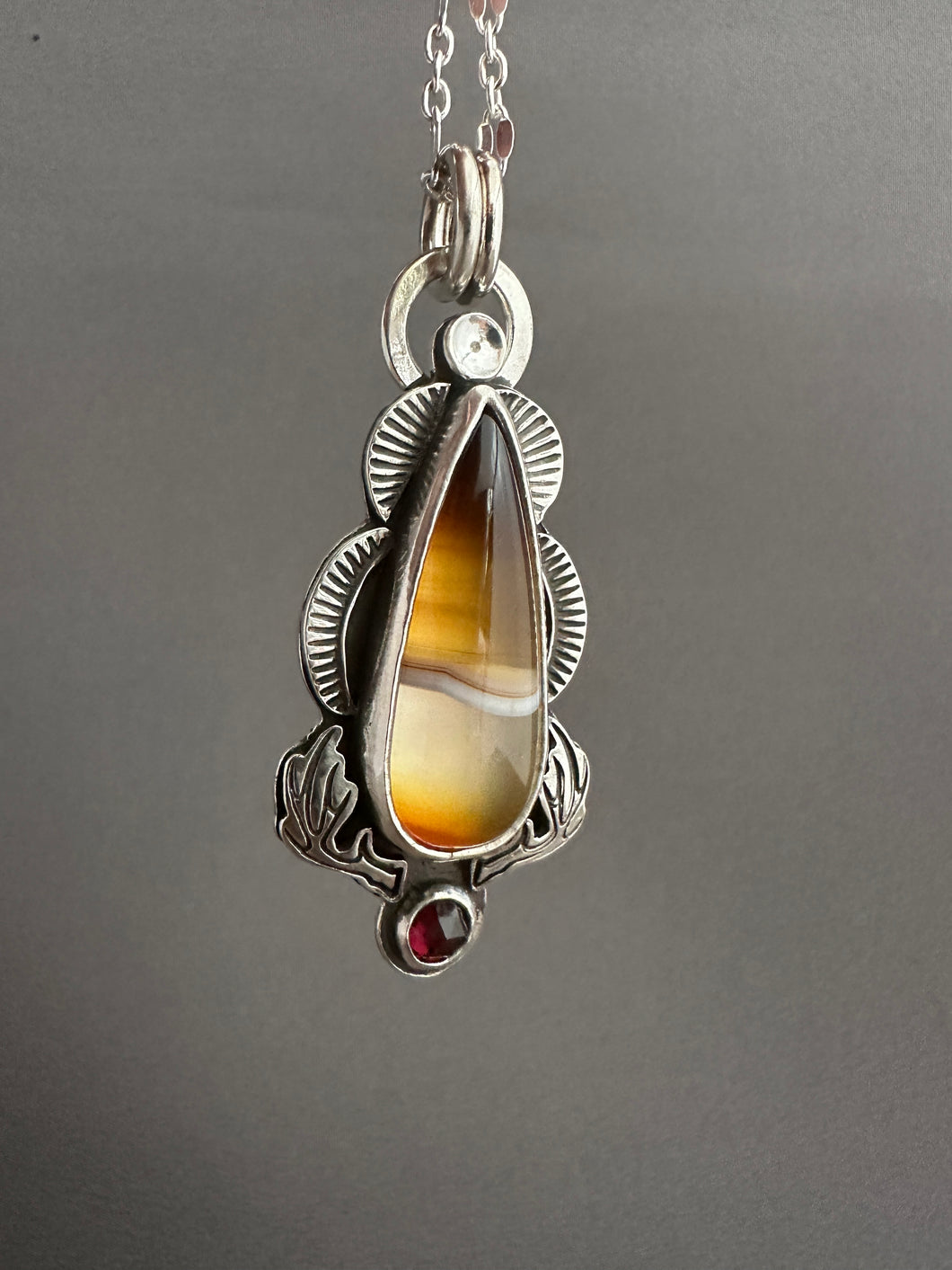 Agate with sunset colors pendant