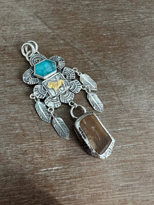 Small Golden Lion with Apatite, and Imperial Tooaz