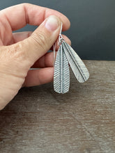 Load image into Gallery viewer, Stamped silver feather earrings
