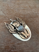 Load image into Gallery viewer, Kitty Pet with Small wings
