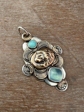 Load image into Gallery viewer, Bronze lion with aquamarine
