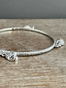 Sterling silver patterned Jingle bangle