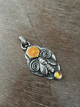 Load image into Gallery viewer, Bee pendant 2
