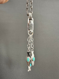 Three fishes pendant
