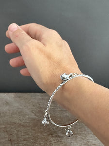 Sterling silver patterned Jingle bangle