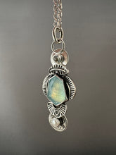 Load image into Gallery viewer, Icy blue pendant
