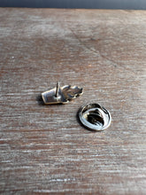 Load image into Gallery viewer, Plant pin
