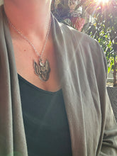 Load image into Gallery viewer, Kitty Pet with Large wings
