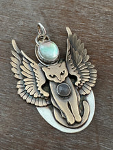 Load image into Gallery viewer, Kitty Pet with Large wings
