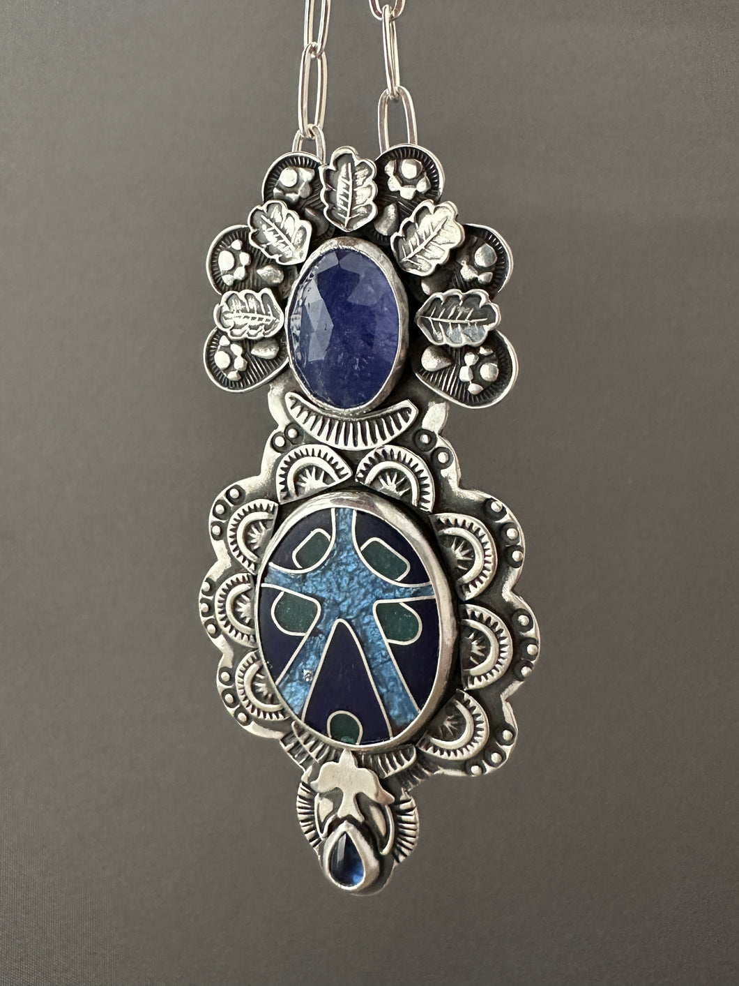 Cloisonné glass enamel with tanzanite and kyanite