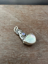 Load image into Gallery viewer, Mysterious Woman Pendant
