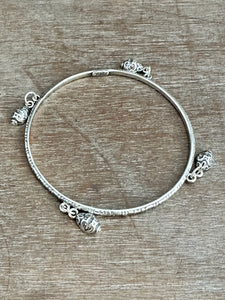 Sterling silver patterned Jingle bangle