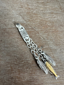 Three fishes pendant