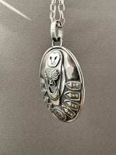 Load image into Gallery viewer, Double sided Jewel owl with Smokey quartz
