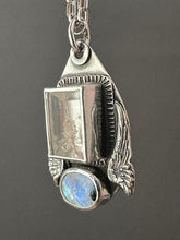Load image into Gallery viewer, Quartz wing necklace
