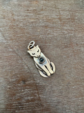 Load image into Gallery viewer, Bronze Kitty pet with Onyx
